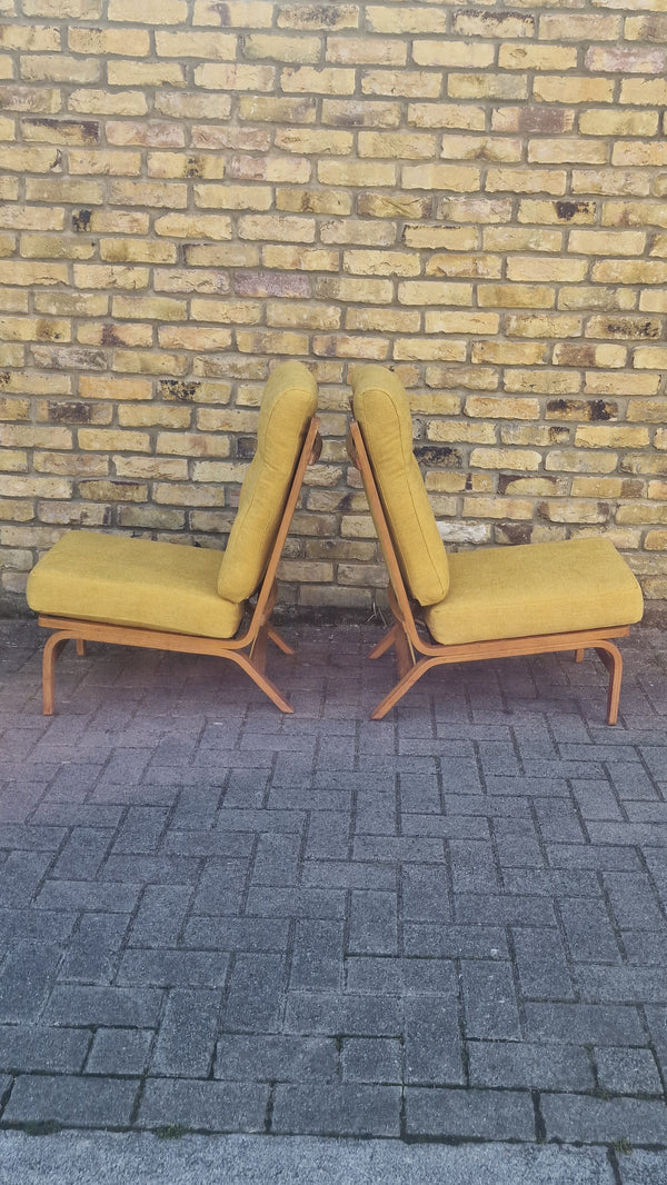 1950s Eric Lyons chairs forTecta